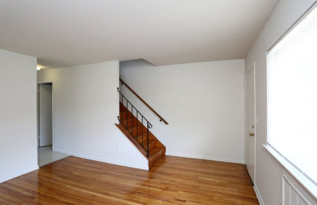 Summer Hill Apartments Gallery 3