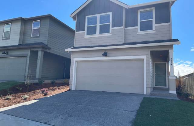 GORGEOUS 4 BED/2.5 BATH! HIGH END FINISHES ! SPACIOUS ROOMS ! FENCED BACK YARD ! photos photos