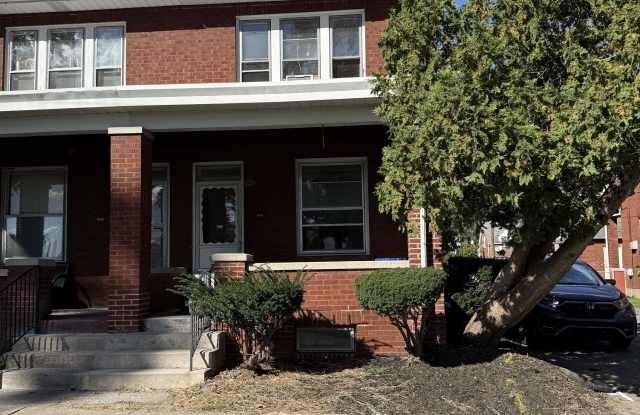 508 Graham Street Gallery 1