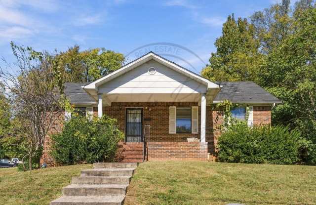 Spacious 4-Bedroom, 3-Bath Home in Cookeville – Finished Attic, Basement & Bonus Workshop! Gallery 1
