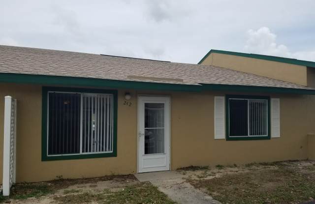 Spacious 2-Bedroom, 2-Bathroom Condo in Winter Haven photos photos