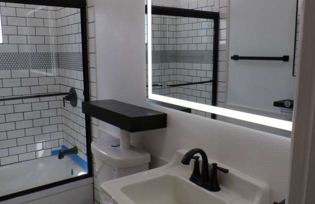 325 SE Bridgeway Ave Corvallis OR Gallery 4