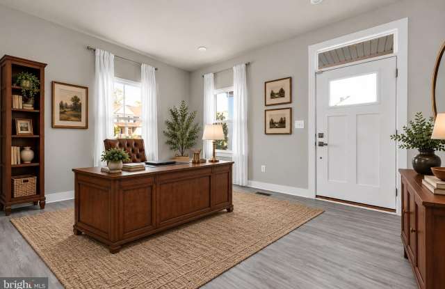 2 LADY HARRINGTON Drive Gallery 3