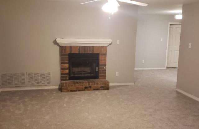 809 Saint Paul Ct Gallery 2