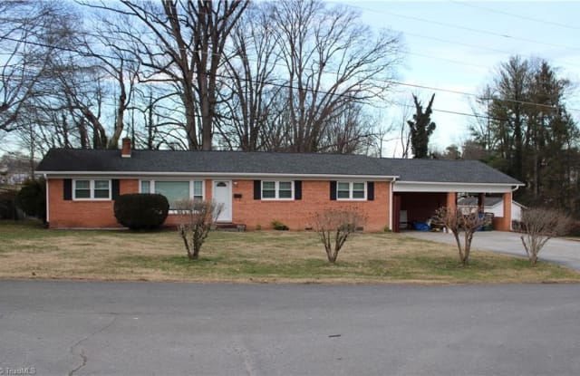 498 Creed Street - 498 Creed Street, Mount Airy, NC 27030