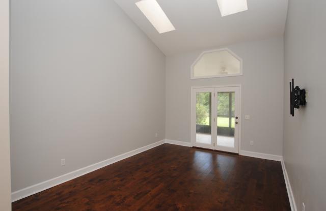 2249 Hammock Oaks Dr N Gallery 4