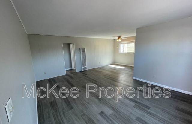 816 1/2 Diamond Street photos photos