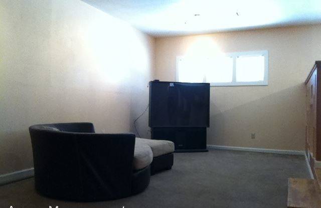 1670 Sagrimore Circle Gallery 3