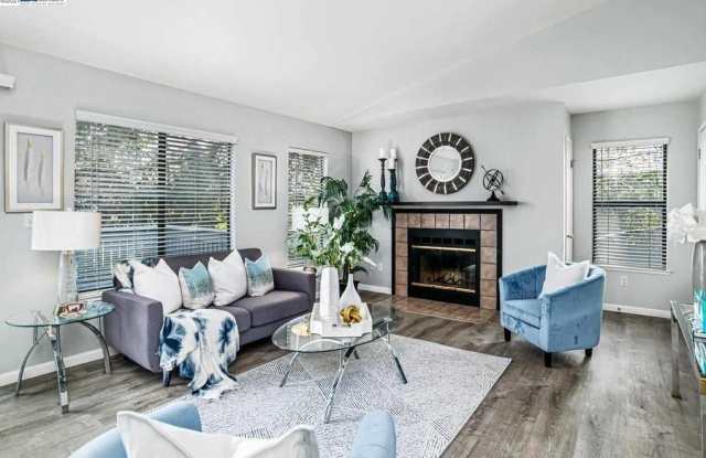 7124 Cross Creek Circle Gallery 3