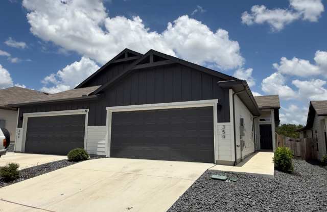 Want luxury living in the Far West ...Look no further...Amanda Park is it! photos photos