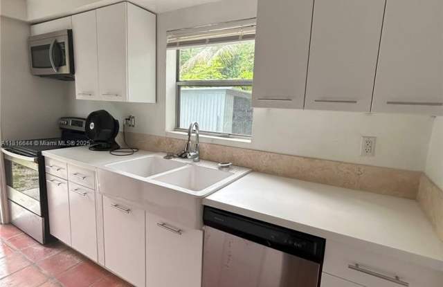 3549 Loquat Ave photos photos