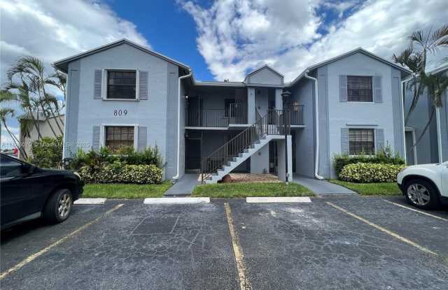 809 Hamilton Dr photos photos