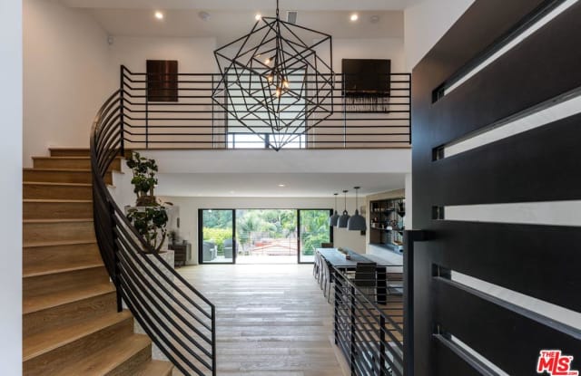 8480 HAROLD Way - 8480 W Harold Way, Los Angeles, CA 90069