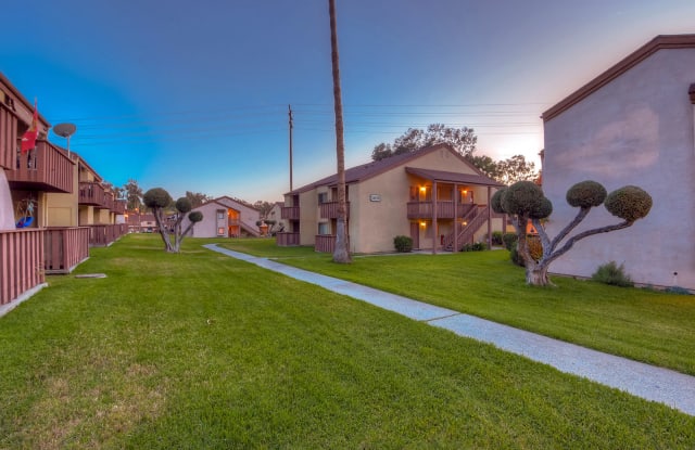 Woodside Village Apartments photos photos