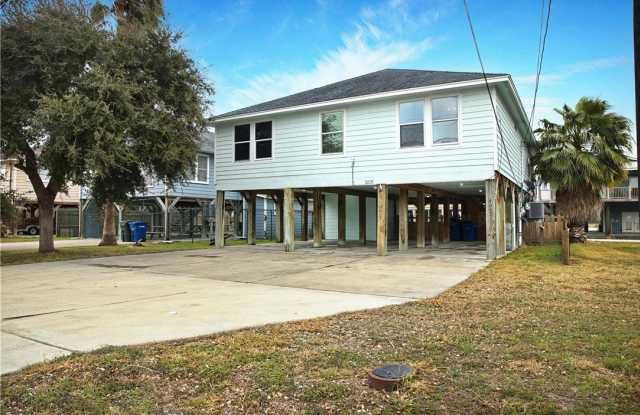 4033 Laguna Shores Gallery 1
