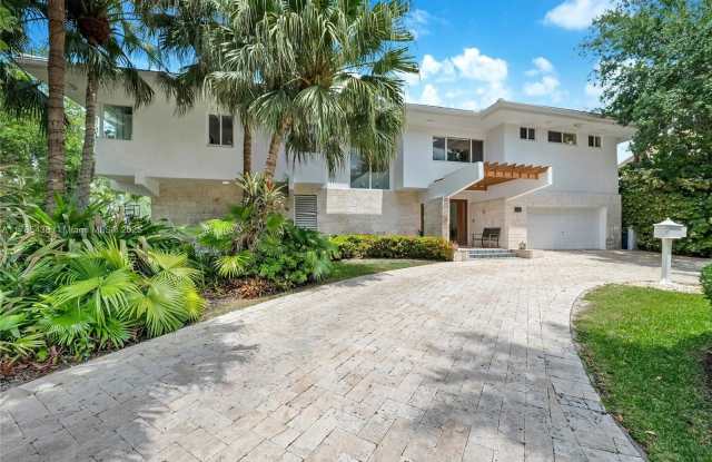 695 Bella Vista Ave photos photos