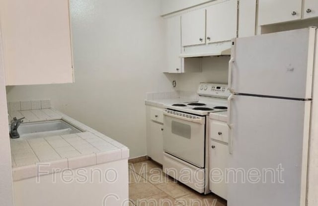 475 N. Manila Ave - 475 North Manila Avenue, Fresno, CA 93727