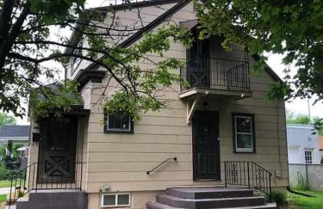1341 S 20th St. photos photos