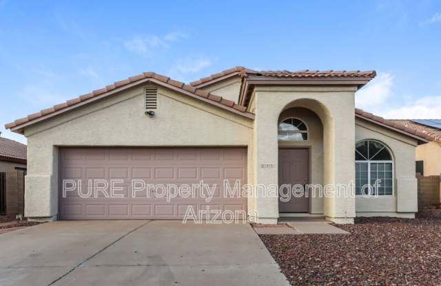 1870 E Oakland St photos photos