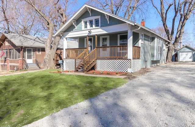 10106 E 11th St S - 10106 East 11th Street South, Independence, MO 64053