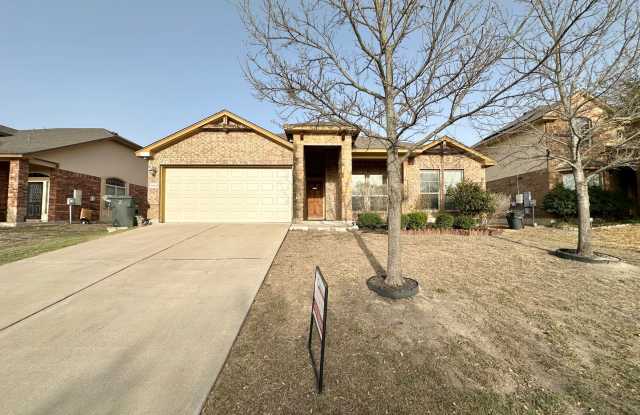 Viewable May 15th!! Small Dogs Accepted! photos photos