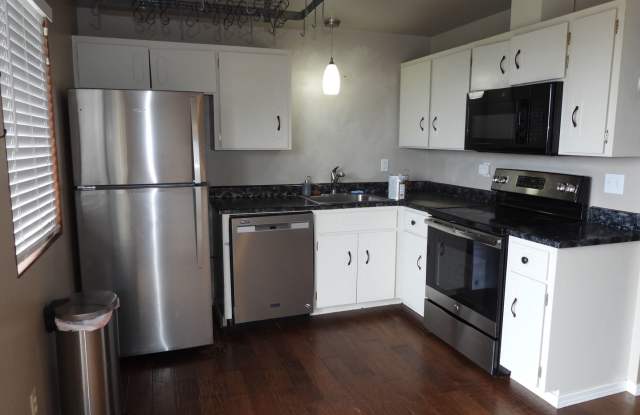4 Bed with Daylight Basement Gallery 4