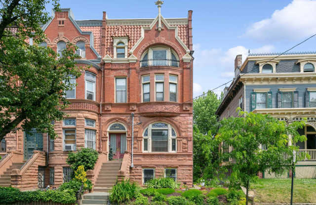 110 SUMMIT AVE photos photos