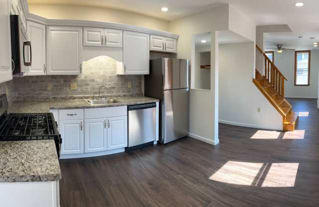 413 Grant Avenue - 413 Grant Avenue, Millvale, PA 15209