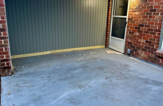 2 bedroom 1.5 bath condo now available for rent in Dalton, GA Gallery 3