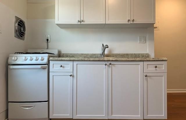 17 Betts Place - 17 Betts Place, Norwalk, CT 06855