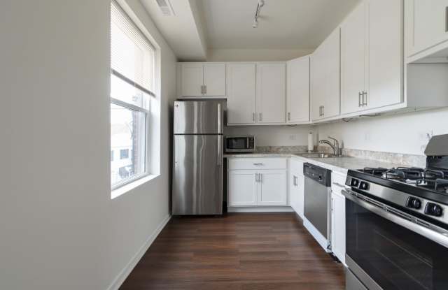 3751 N Halsted Street Gallery 2