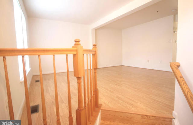 10410 HEATHSIDE WAY Gallery 2