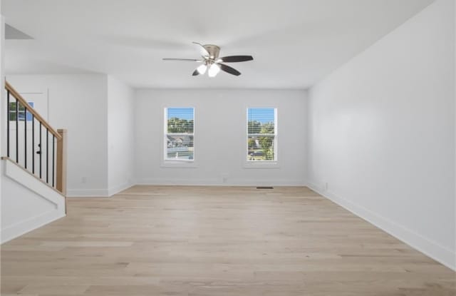 230 Pinebridge Court Gallery 4