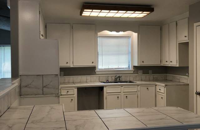 5048 Riverwood Circle Gallery 3