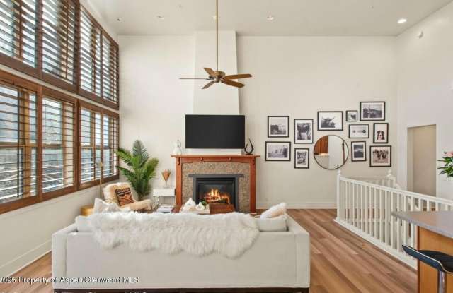 536 Evans Court photos photos