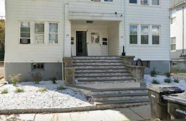 326-328 Cedar Avenue Gallery 1