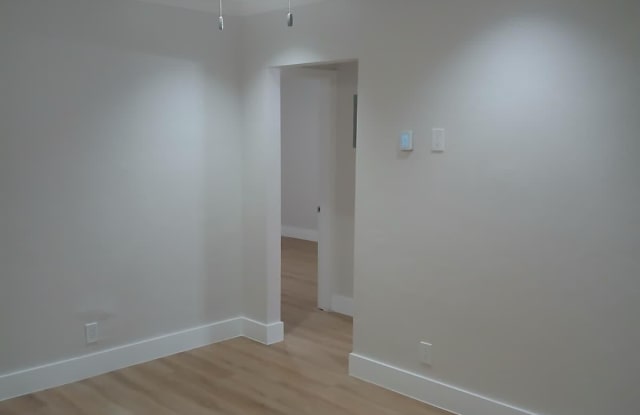 246 W PARK Drive Gallery 3