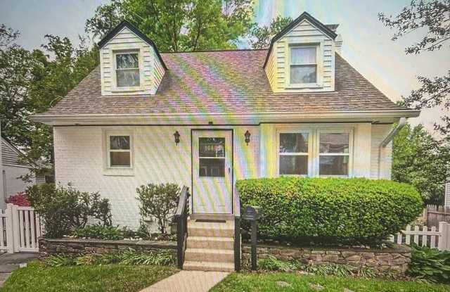 10408 HUNTLEY Avenue photos photos
