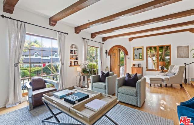 10388 ROSSBURY Place Gallery 3