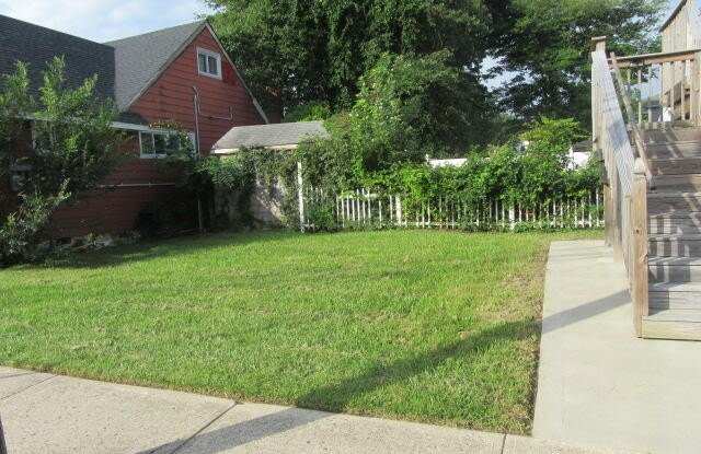 126 Maple Avenue Gallery 2
