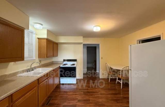 1044 W Windy Ridge Lane Gallery 4