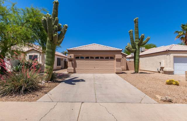 4634 E GROVERS Avenue photos photos