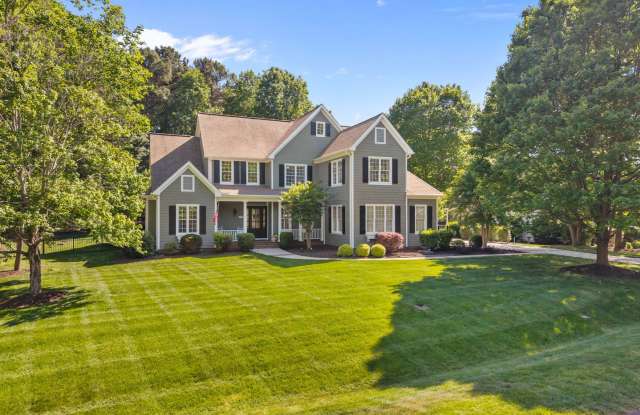 Gorgeous 4 Bedroom in Lake Norman w/ Boat Slip Available Gallery 3