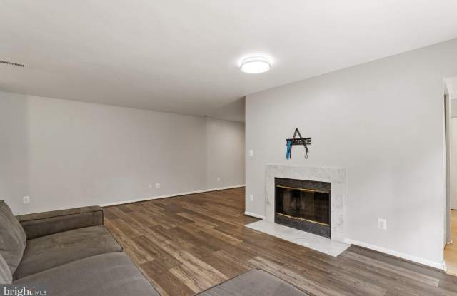 13212 MEANDER COVE Drive Gallery 4