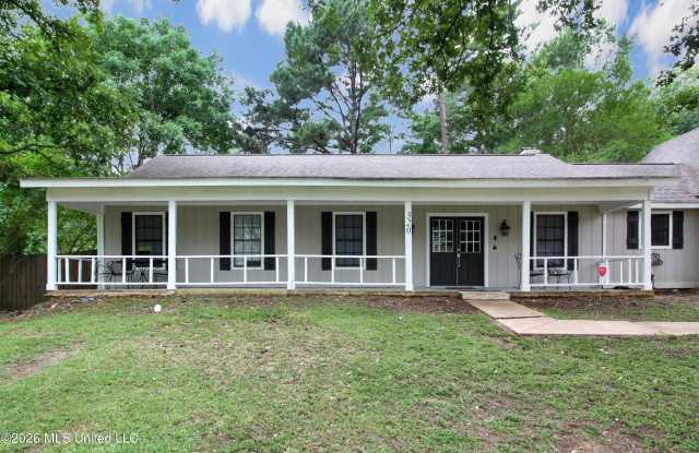 320 Helmsley Drive Gallery 1