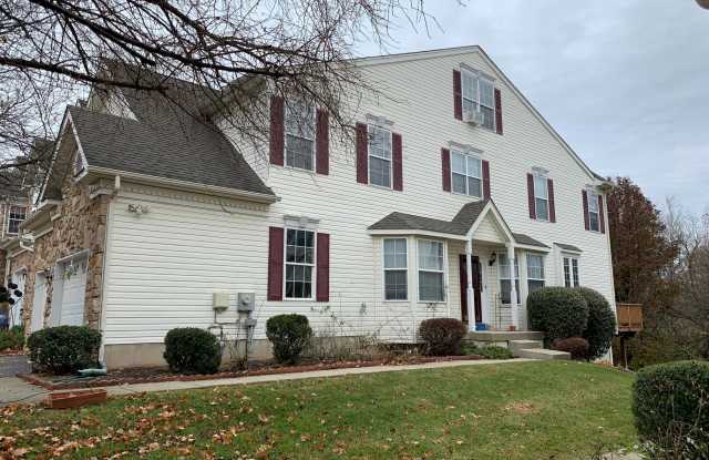 237 BIRCHWOOD DRIVE Gallery 2