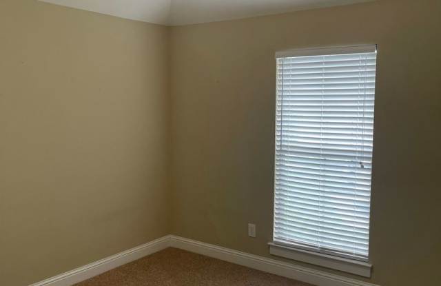 Brick Home 3/2 Lots of Updates Gallery 3