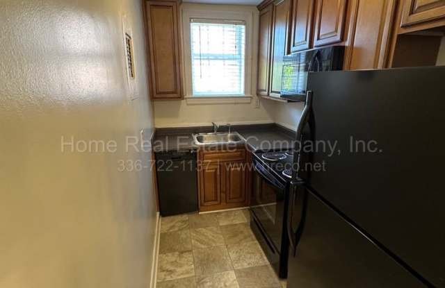 Colonial Arms Apartments | 807 West End Blvd Apt C-4 Gallery 3