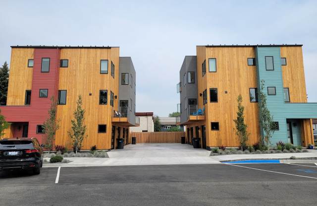 109 Spruce Street - 1 photos photos