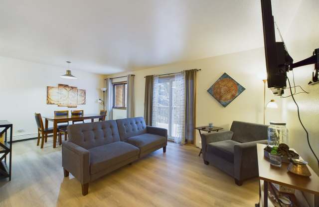 933 Cowles Street - 2 photos photos